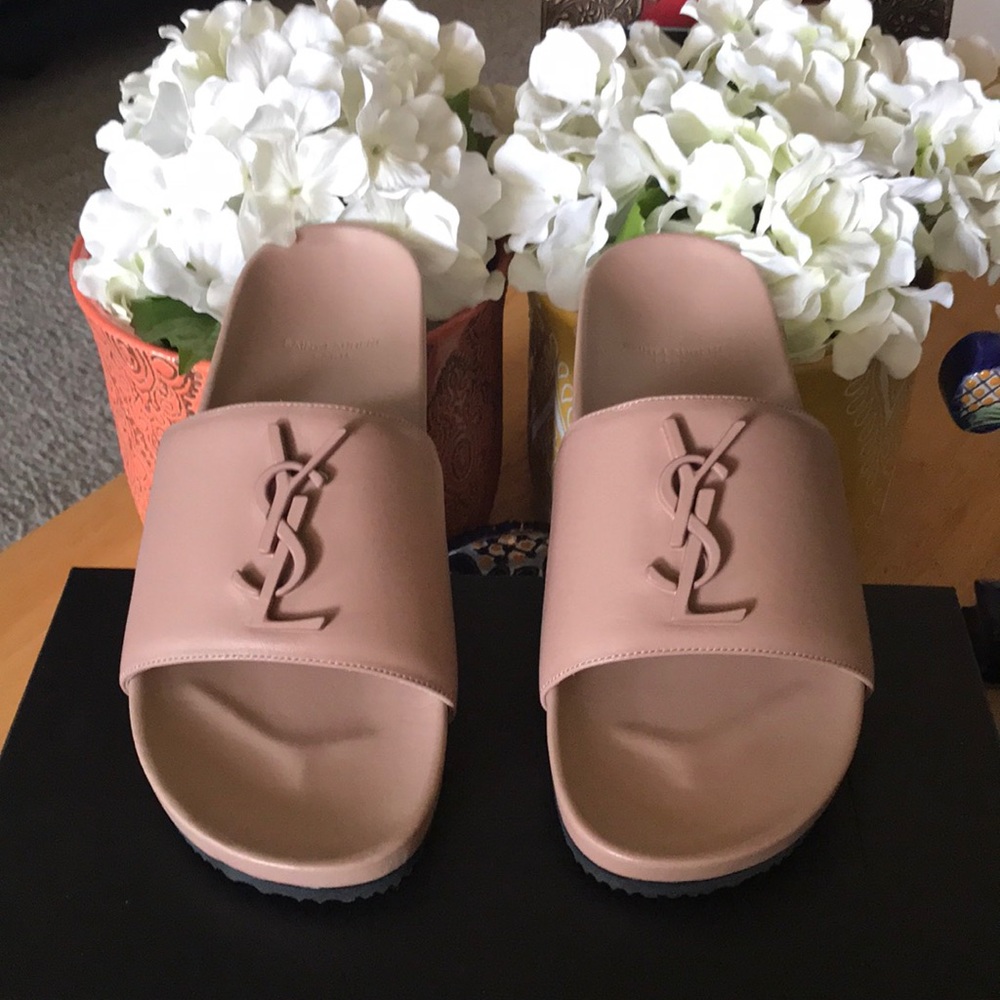 👡🎉YSL “Saint Laurent” Nude Slides👡🎉